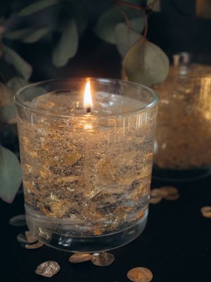 Želejvaska svece glāzē ar zeltu